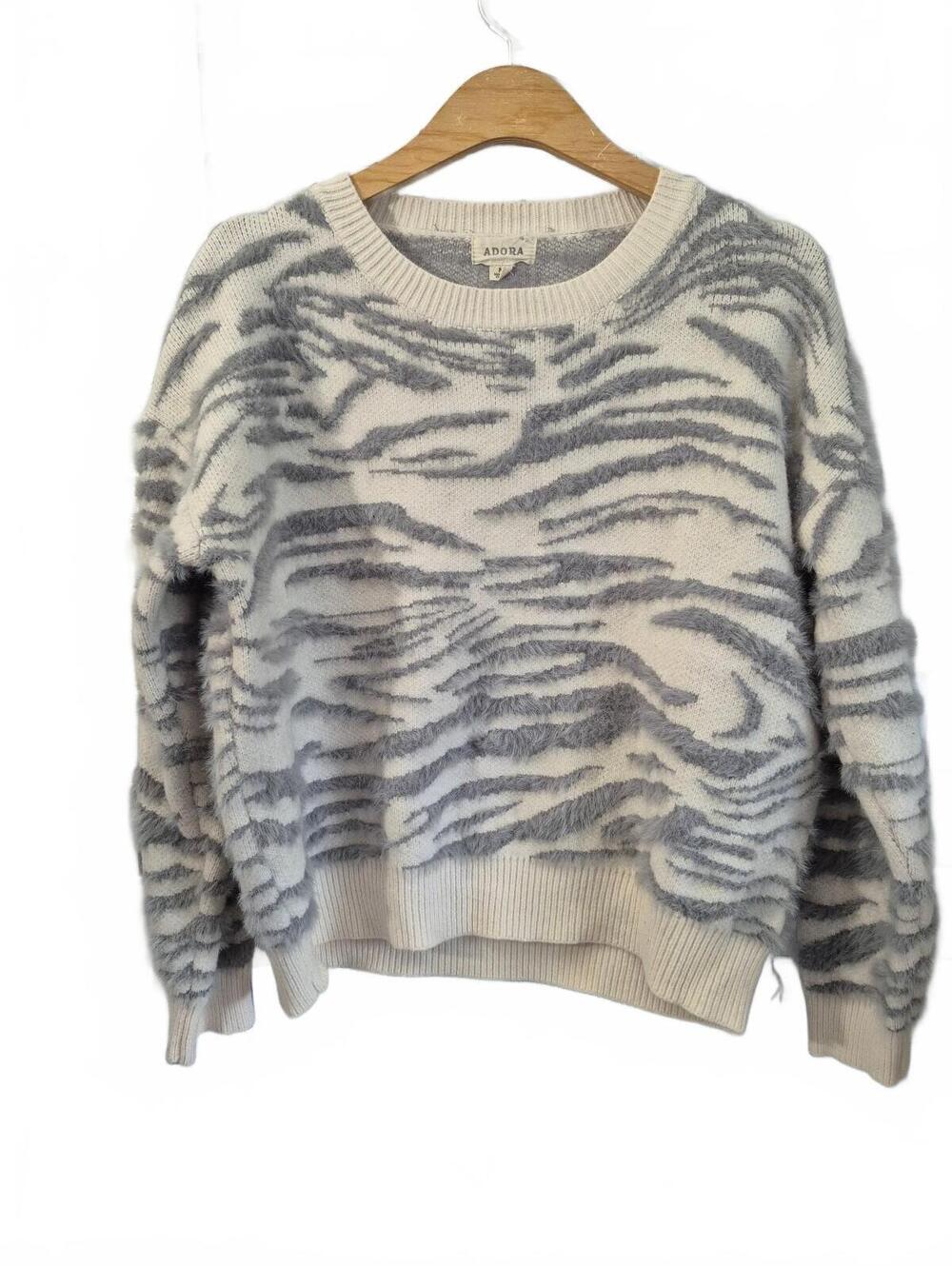 Adora Women’s Fuzzy Zebra Print Crewneck Sweater Ivory Gray Size M – Soft